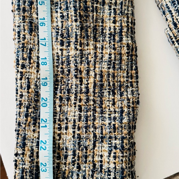 Elegant Women's Tweed Blazer - Black and White - Picture 4 of 7